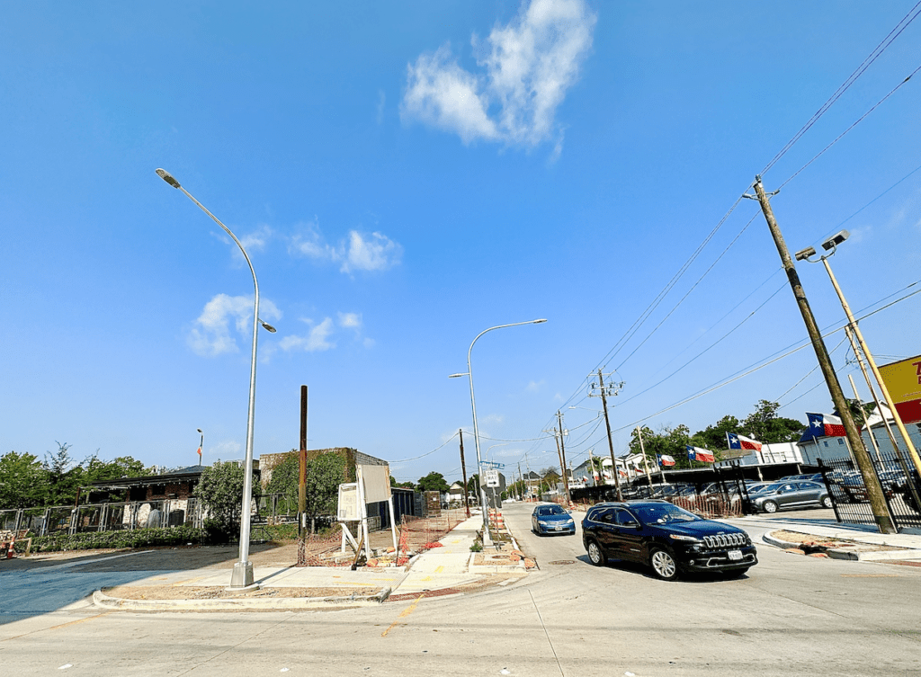 Shepherd and Durham Cross Street Streelights Traffic area